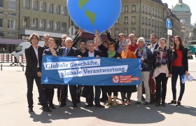 Schweiz: Eingabe der Konzernverantwortungsinitiative KVI in Bern, 2016